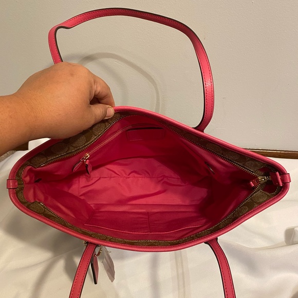 Coach shoulder bag - Picture 2 of 3